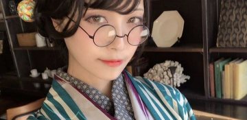 Yaponiyada qadınlara eynək qadağası cəmiyyəti bir-birinə vurub